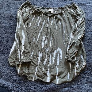 Off the shoulders top